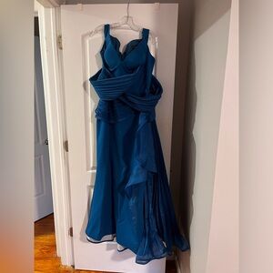Beautiful custom mother of the bride dress. Worn only once. Perfect condition.